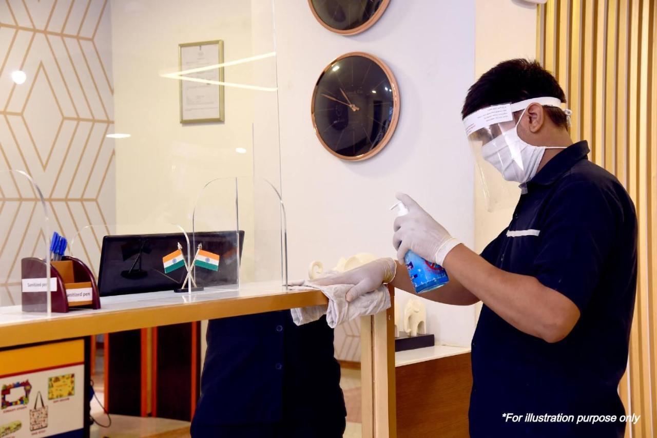 Oyo Flagship Hotel 9 Surat Dış mekan fotoğraf