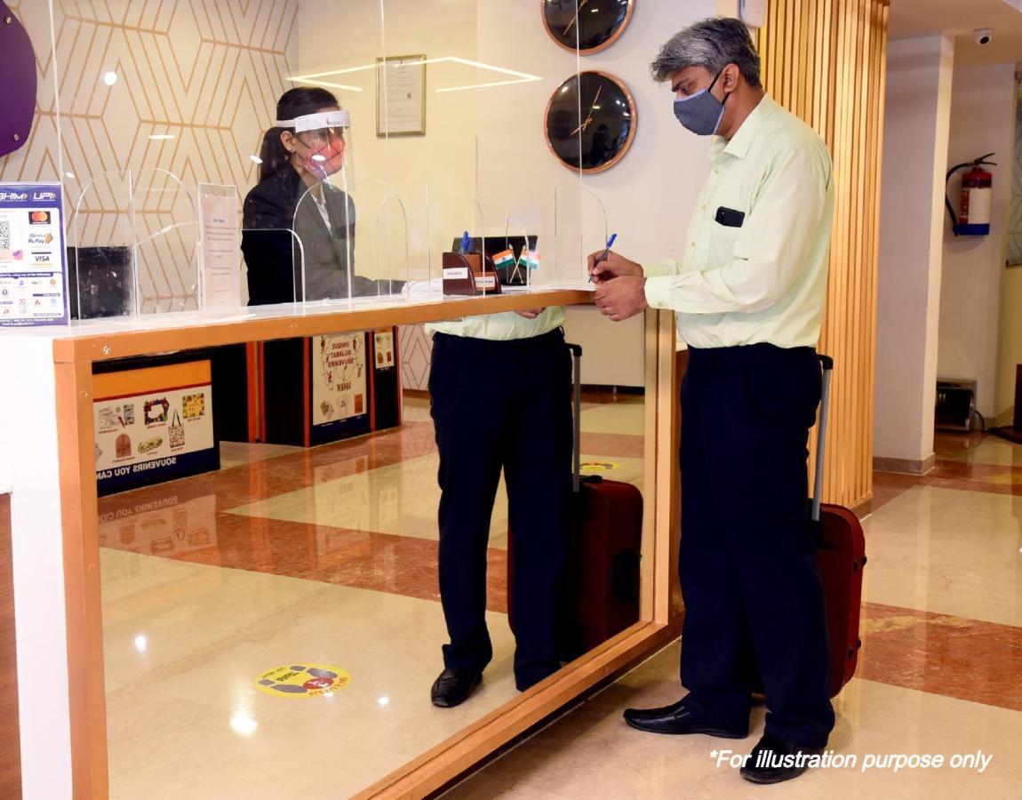 Oyo Flagship Hotel 9 Surat Dış mekan fotoğraf